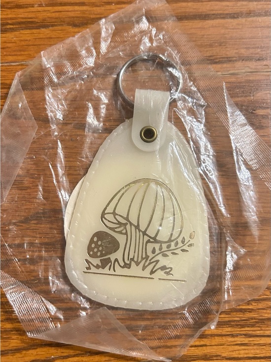 Accessories - Cream Mushroom Keychain Keyring